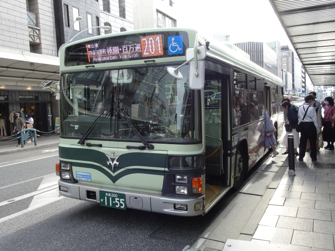 鉄道乗車記録の写真:旅の思い出(1)        「四条大宮から四条河原町まで乗車した、京都市営バスです。」