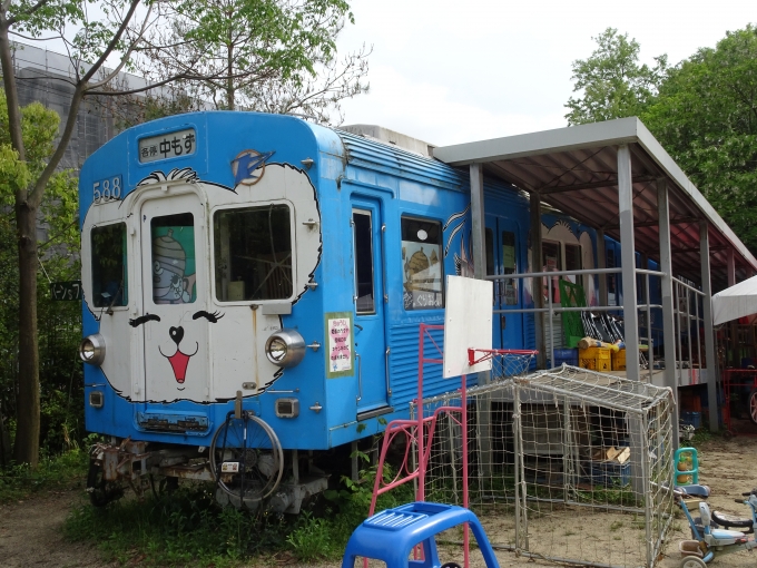 鉄道乗車記録の写真:列車・車両の様子(未乗車)(2)        「堺市立ビッグバンの裏にある、｢ちょっとバン｣で保存されている泉北高速鉄道の｢100系｣です。」