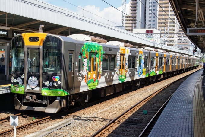鉄道乗車記録の写真:列車・車両の様子(未乗車)(11)        「SDGsトレインの神戸三宮側です。」