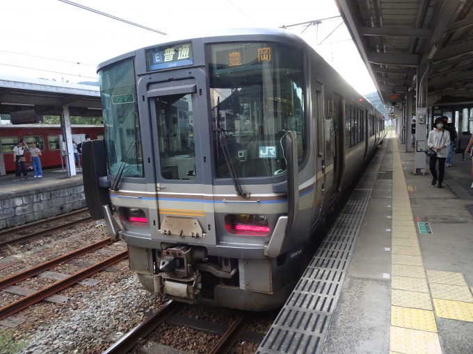 鉄道乗車記録の写真:乗車した列車(外観)(3)        「和田山に着きました。これから播但線に乗り換えです。」