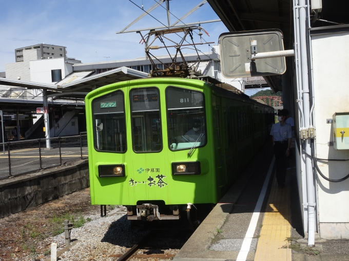 鉄道乗車記録の写真:乗車した列車(外観)(2)        「先ほどの｢伊藤園｣のラッピング編成が戻って来ました。」
