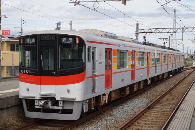 鉄道乗車記録の写真:乗車した列車(外観)(2)        「平松駅で撮ることにしました。乗って来た編成が戻って来ました。」
