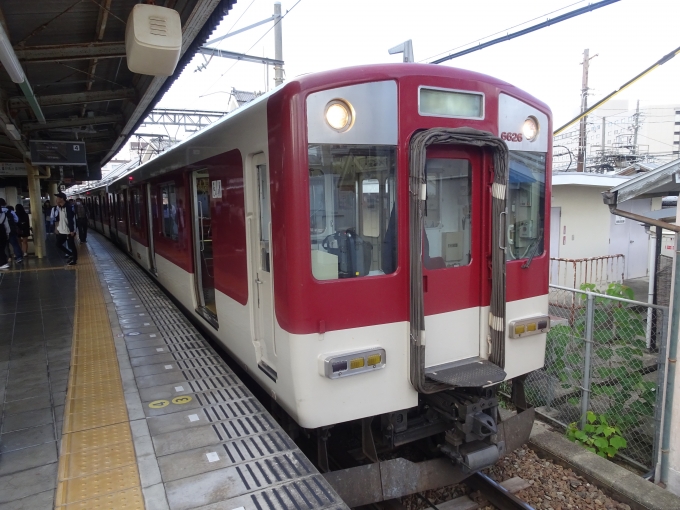 鉄道乗車記録の写真:乗車した列車(外観)(7)        「橿原神宮前に着きました。吉野線へはこの編成が種別を変更して行くのではなく、乗り換えになりました。」