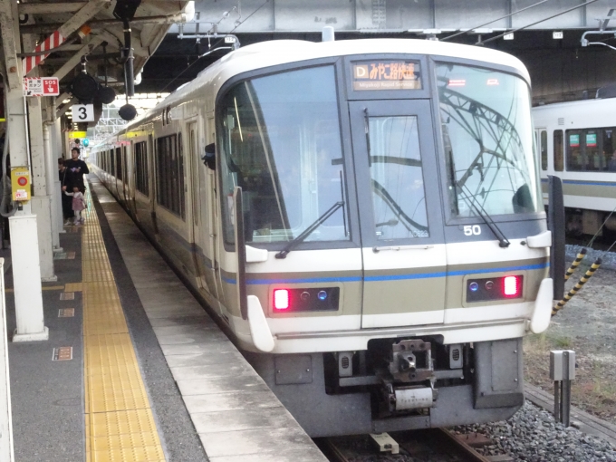 鉄道乗車記録の写真:乗車した列車(外観)(2)        「木津で片町線に乗り換えです。」