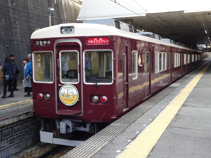 鉄道乗車記録の写真:列車・車両の様子(未乗車)(8)        「イベント会場になっている、能勢電鉄6000系です。」