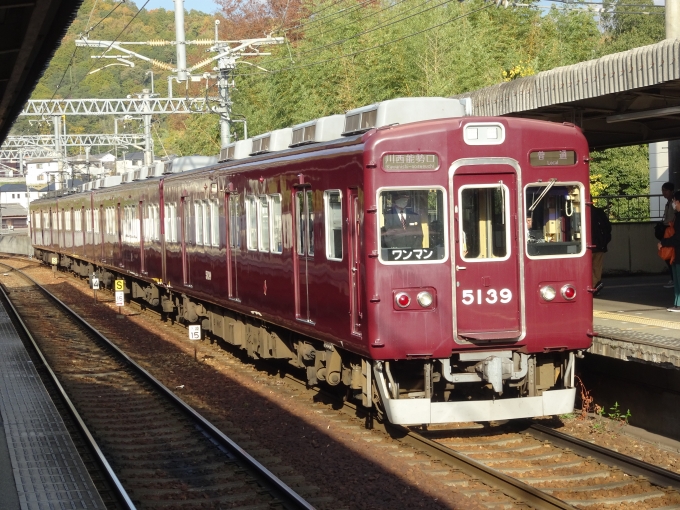 鉄道乗車記録の写真:列車・車両の様子(未乗車)(3)        「一の鳥居駅で見送った電車が戻って来ました。」