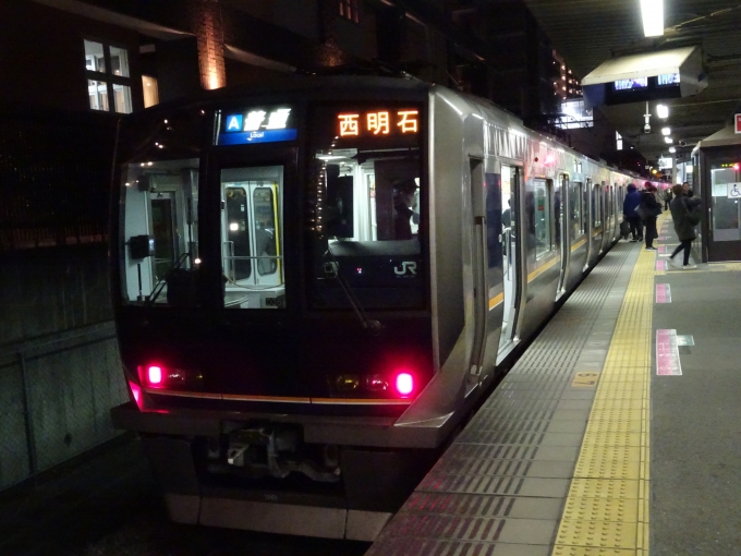 鉄道乗車記録の写真:乗車した列車(外観)(1)        「毎度のJR東西線からJR神戸線の普通列車です。」