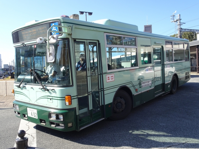 鉄道乗車記録の写真:旅の思い出(4)        「元金剛バスの車両を使って河南町が運行する、｢有償輸送バス｣です。」