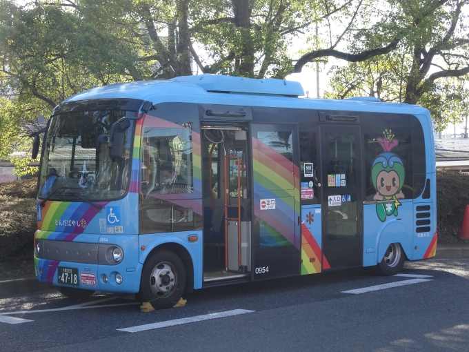 鉄道乗車記録の写真:旅の思い出(8)        「富田林市コミュニティバスの｢レインボーバス｣です。」