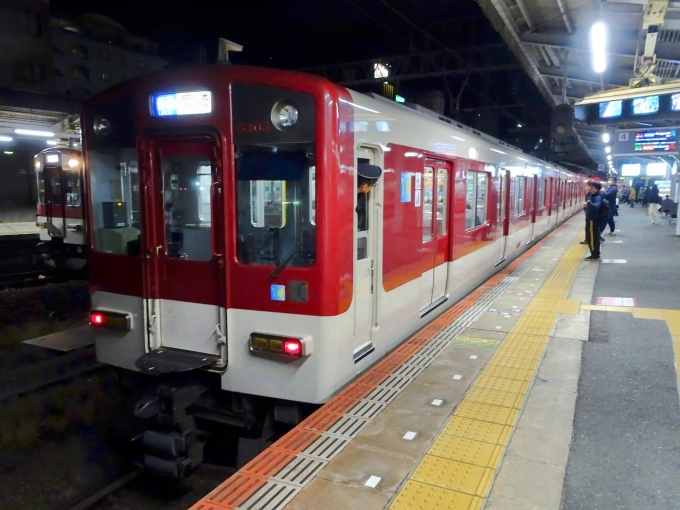 鉄道乗車記録の写真:乗車した列車(外観)(12)        「これで河内永和駅に向かいます。」