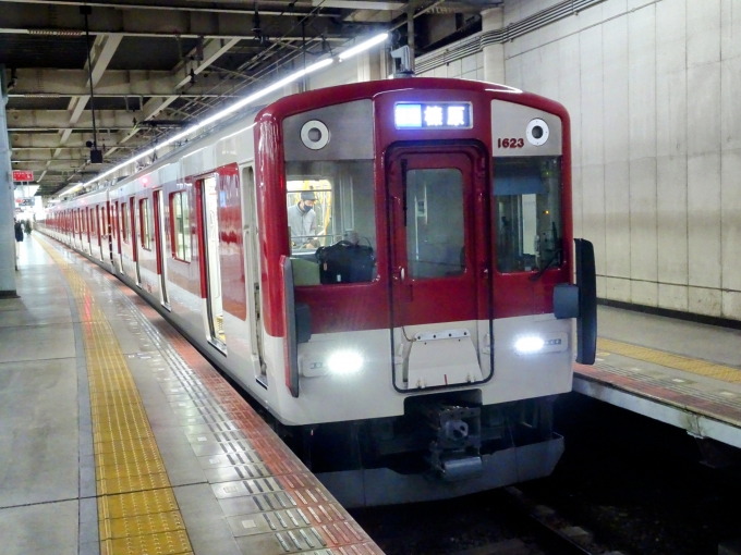 鉄道乗車記録の写真:列車・車両の様子(未乗車)(2)        「大阪上本町に着いたら、1623F(VG23)が止まっていました。(｢榛原｣行き普通)」