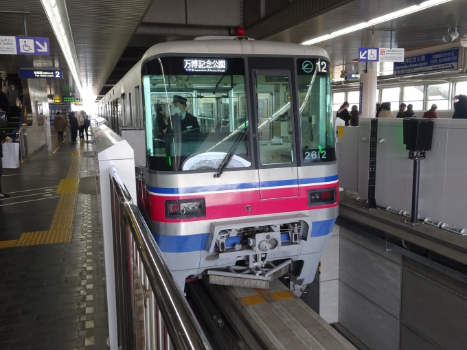 鉄道乗車記録の写真:乗車した列車(外観)(1)        「彩都線に乗り換えです。」