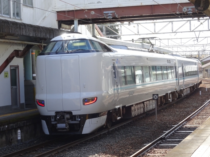 鉄道乗車記録の写真:列車・車両の様子(未乗車)(10)        「白浜で切り離された特急｢くろしお｣1号の増結車です。編成番号は｢HC635｣です。」