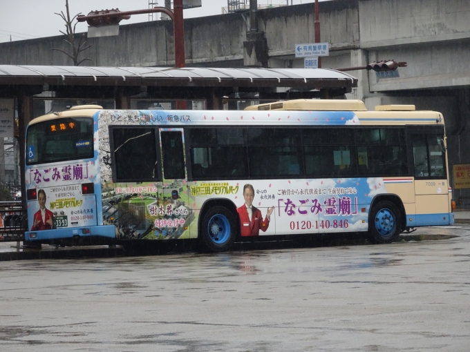 鉄道乗車記録の写真:旅の思い出(5)        「｢浜村 淳｣さんの霊園の広告バスです。」