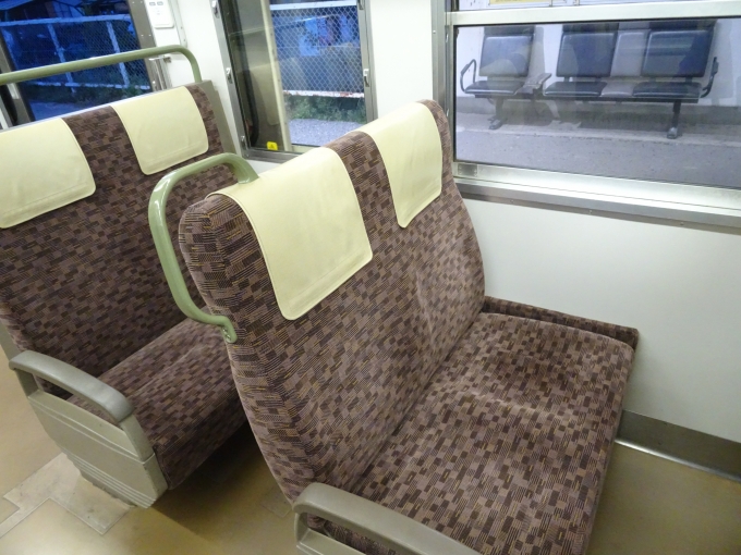 鉄道乗車記録の写真:車内設備、様子(4)        「左から1列目､2列目です。当方にとっては､見晴らしの点で当たり席です。(特に2列目は大当たりの席です。)」