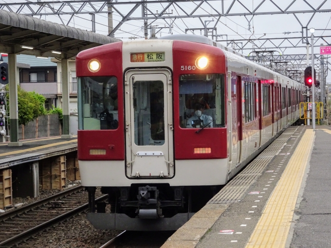 鉄道乗車記録の写真:乗車した列車(外観)(4)        「伊勢中川まで乗車した、｢VX10｣以下6両編成の｢松阪｣行き急行です。」