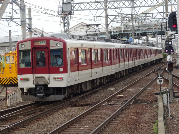 鉄道乗車記録の写真:列車・車両の様子(未乗車)(6)        「名古屋線系統では最新鋭の5812F｢DG12｣です。」