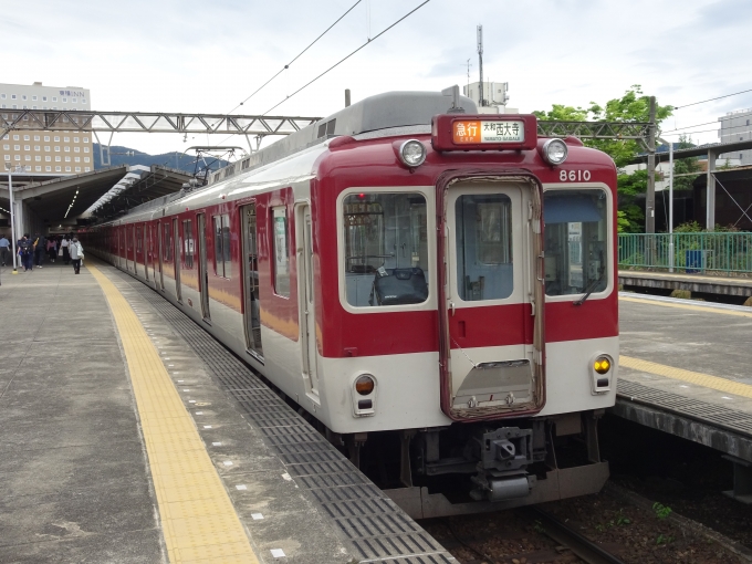 鉄道乗車記録の写真:乗車した列車(外観)(2)        「天理駅に着きました。折り返しの大和西大寺行き急行です。」