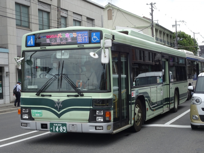 鉄道乗車記録の写真:旅の思い出(5)        「京都駅前からバスまつり会場への臨時直行バスです。(@七条大宮)」
