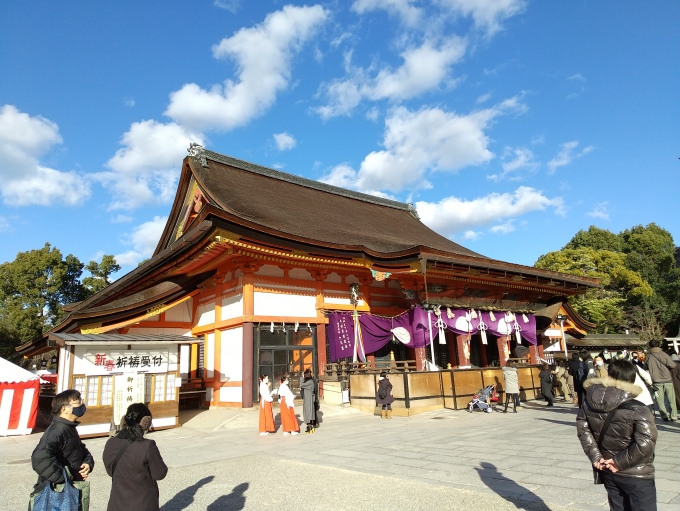 鉄道乗車記録の写真:旅の思い出(2)        「八坂神社の本殿です。」