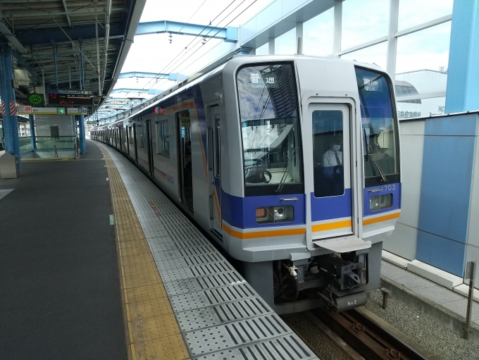 鉄道乗車記録の写真:列車・車両の様子(未乗車)(2)        「1000系30番台4両編成の和歌山市行き普通です。(30番台を2本連結しています。)」