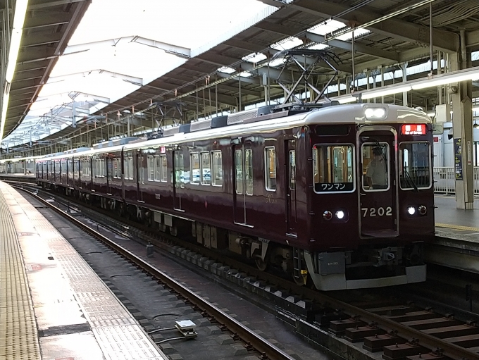 鉄道乗車記録の写真:列車・車両の様子(未乗車)(6)        「平井車庫から回送で来た能勢電鉄7202Fです。(個人的には今日のサプライズゲスト)」