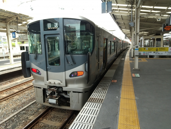 鉄道乗車記録の写真:乗車した列車(外観)(1)          「和歌山に着いたところなので回送表示になっています。」