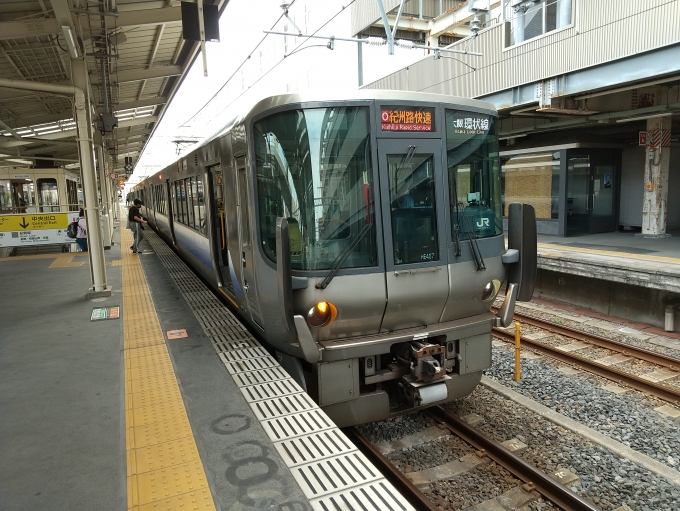 鉄道乗車記録の写真:列車・車両の様子(未乗車)(2)        「種別表示は和歌山行きはR紀州路快速で、大阪方面行きはO紀州路快速と表示されます。」