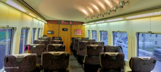鉄道乗車記録の写真:車内設備、様子(1)        「4号車　旧ビュッフェ車両」