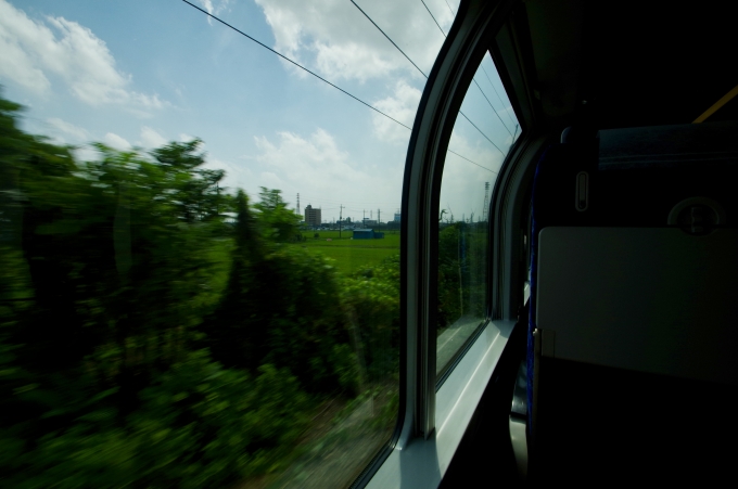 鉄道乗車記録の写真:車窓・風景(1)        「グリーン車が実は普通車よりもスピードが速いという噂は本当でした。」