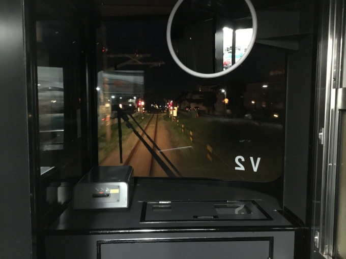 鉄道乗車記録の写真:車窓・風景(2)        「ライトがオレンジ色ですから」