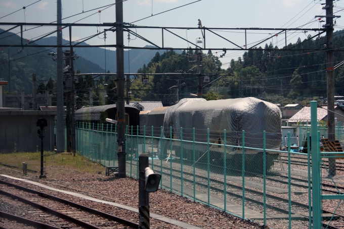鉄道乗車記録の写真:車窓・風景(8)        「佐久間レールパーク跡地
搬出前の車両群」