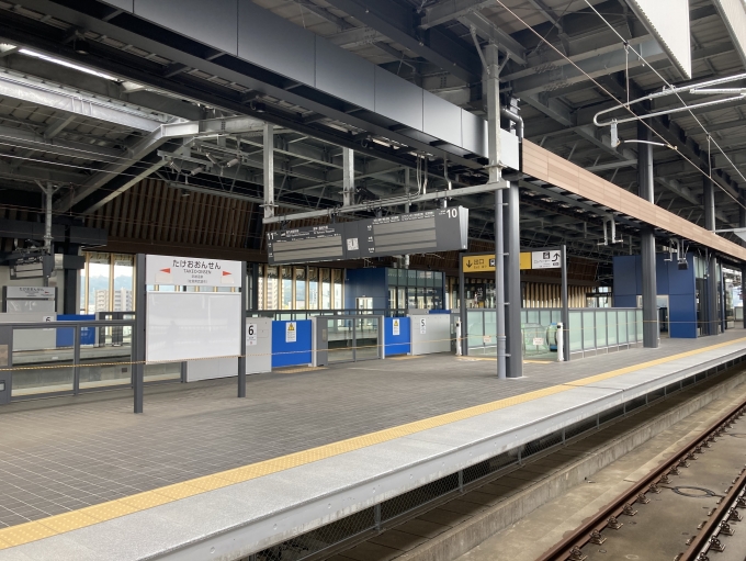 鉄道乗車記録の写真:駅舎・駅施設、様子(4)        「新幹線ホーム」