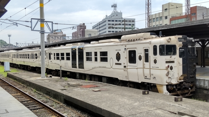 鉄道乗車記録の写真:乗車した列車(外観)(6)        「門司港駅で撮影」