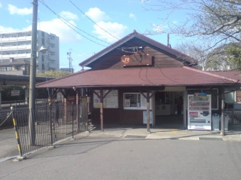 亀崎 写真:駅舎・駅施設、様子