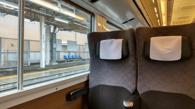 鉄道乗車記録の写真:車内設備、様子(2)        「赤塚駅より下り線に転線して偕楽園に向かいます。」