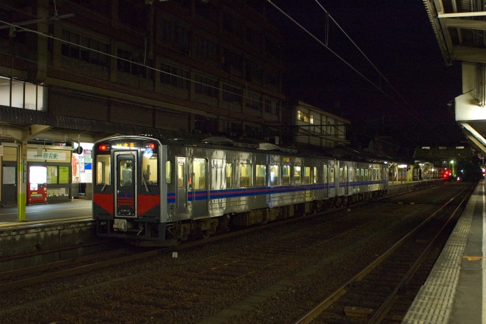 鉄道乗車記録の写真:乗車した列車(外観)(1)        「乗車した列車キハ126-12です。」