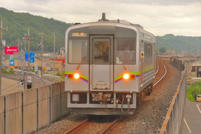 鉄道乗車記録の写真:乗車した列車(外観)(3)        「乗車した列車。福山～子守唄の里高屋で乗車。」