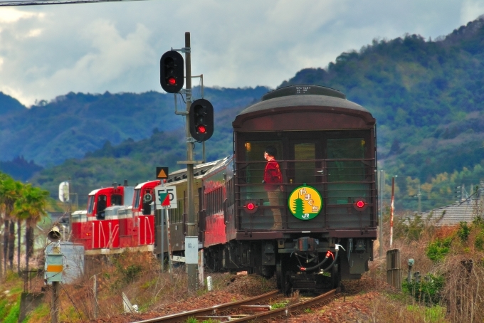 鉄道乗車記録の写真:列車・車両の様子(未乗車)(5)        「DLやまぐち号。」