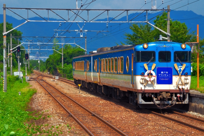 鉄道乗車記録の写真:乗車した列車(外観)(1)        「乗車した列車。キハ47-7001です。」
