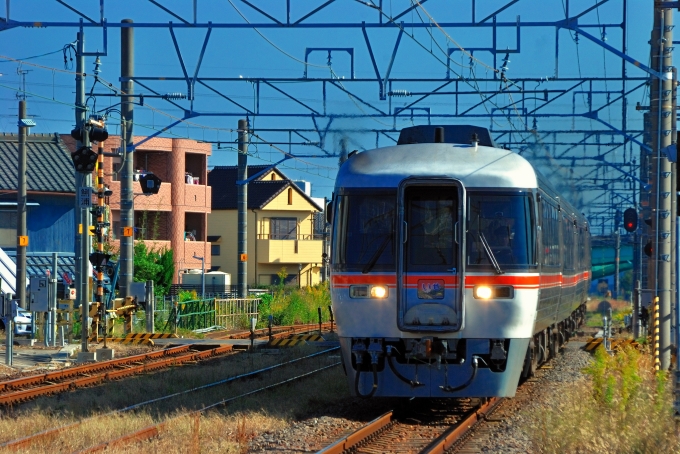 鉄道乗車記録の写真:列車・車両の様子(未乗車)(1)        「急行「いせ」号です。キハ85系の運行です。」