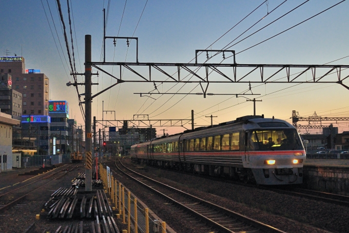 鉄道乗車記録の写真:列車・車両の様子(未乗車)(1)        「キハ85系急行「いせ」。」
