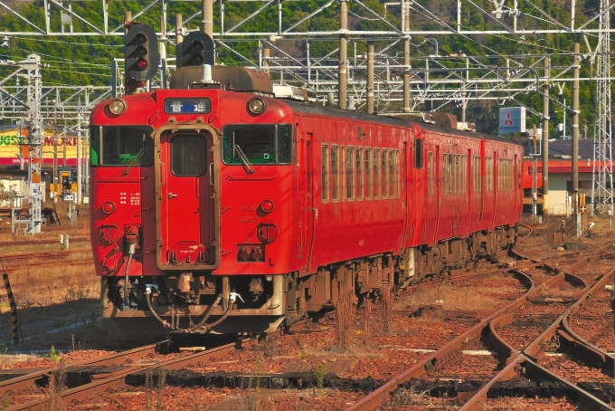 鉄道乗車記録の写真:乗車した列車(外観)(1)        「乗車した列車キハ40 2001です。」