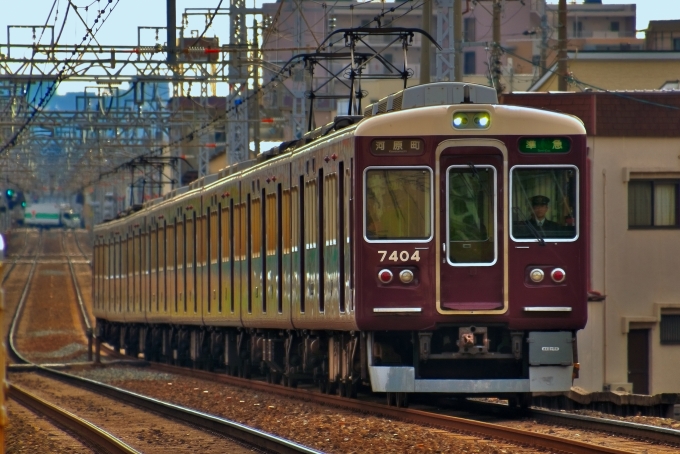 鉄道乗車記録の写真:乗車した列車(外観)(1)          「乗車した列車。7304Fです。撮影地異なります。」