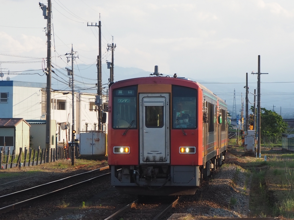 鉄道乗車記録「西富山駅から富山駅」乗車した列車(外観)の写真(1) by Tsurugi2999 撮影日時:2021年05月30日