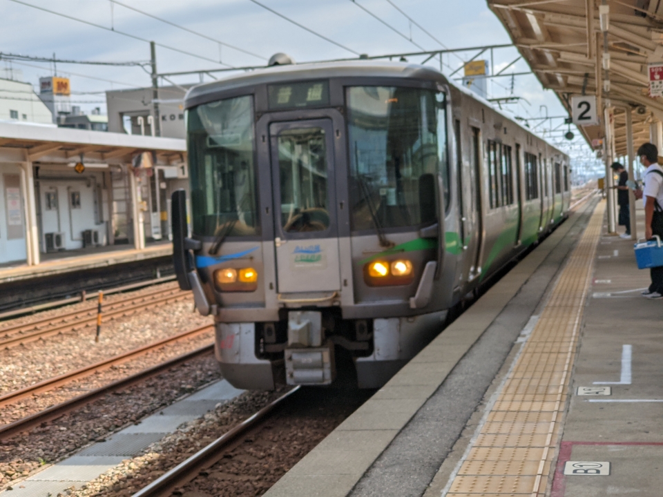 鉄道乗車記録「魚津駅から泊駅」乗車した列車(外観)の写真(1) by Tsurugi2999 撮影日時:2021年07月31日