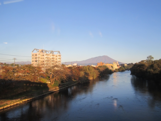 鉄道乗車記録の写真:車窓・風景(2)        「北上川と岩手山（山田線車窓より撮影）」