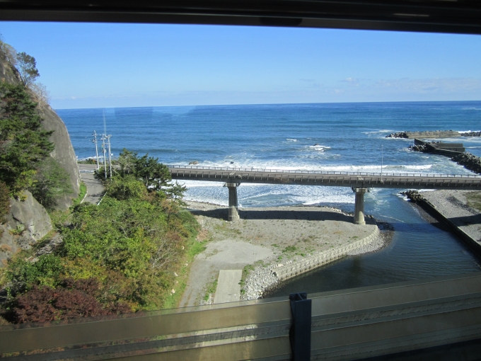 鉄道乗車記録の写真:車窓・風景(4)        「安家川橋梁から望む太平洋（三陸鉄道リアス線車窓より撮影）」