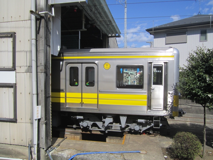 鉄道乗車記録の写真:列車・車両の様子(未乗車)(6)        「車庫に止まっている5504(イエロー・シャイニング・トレイン)」