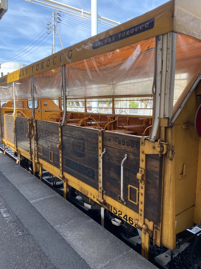 鉄道乗車記録の写真:乗車した列車(外観)(3)        「江川崎から土佐大正まではトロッコに乗車しました。」